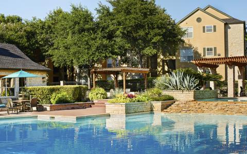 Pool at Camden Huntingdon Apartments in Austin, TX