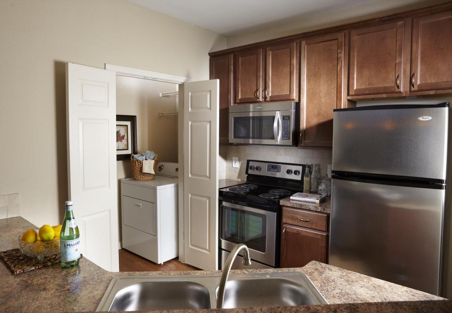 1, 2 & 3 Bedroom Apartments in Atlanta, GA - Camden St. Clair