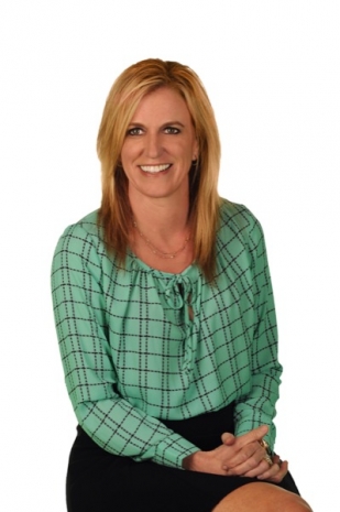 Laura Little headshot